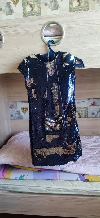 Продаются платья для девочек в отличном  состояний.