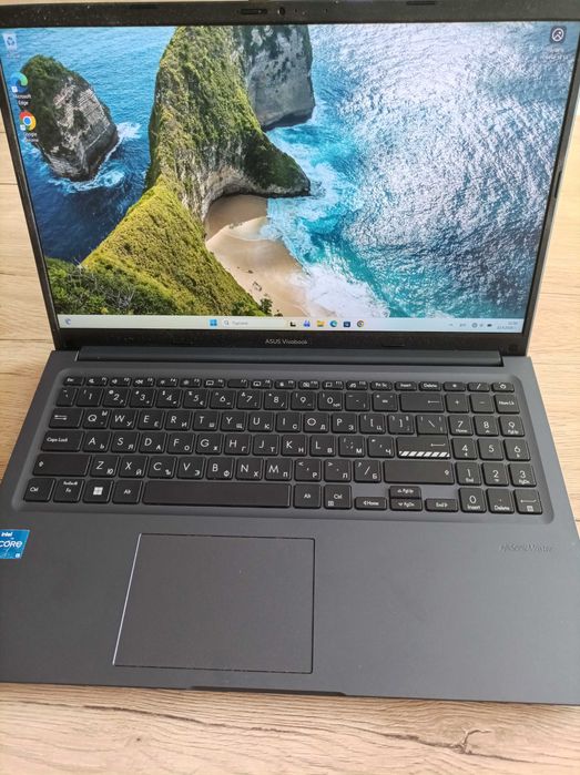 Asus X1502Z, I5- 1235U-16Gb ram, 512ssd,Windows 11 pro