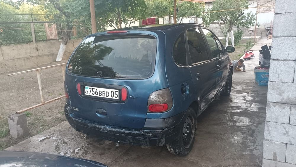 Срочно продам машину