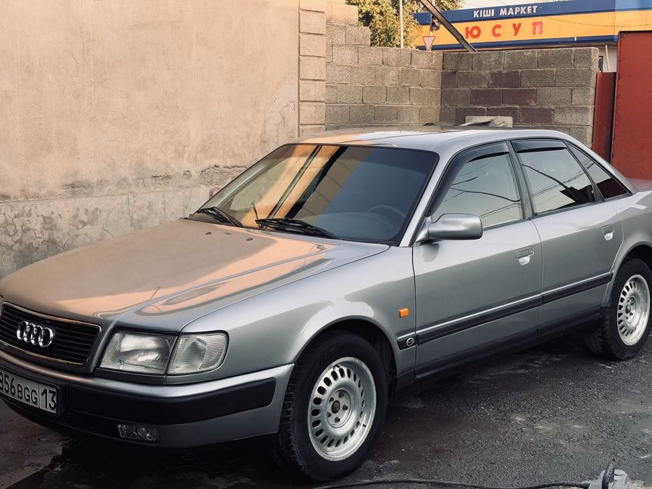 продам Ауди 100 с4