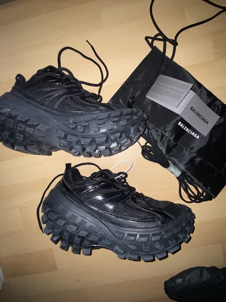 Balenciaga defender 43 noi Baia Mare • OLX.ro