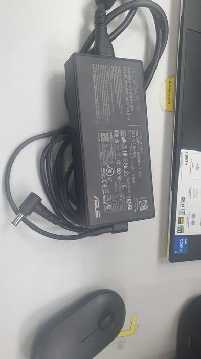 Noutbuk ASUS core i5