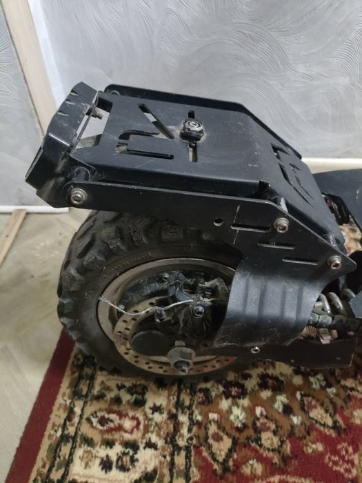 Продам электросамокат Kugoo