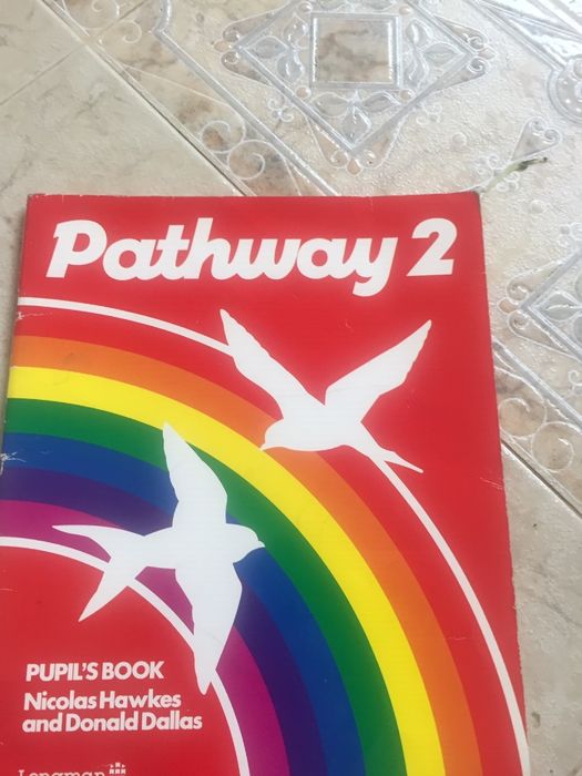 Продавам учебник на longman english pupils book