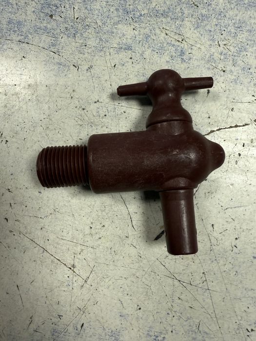 Канелка за буре два вида