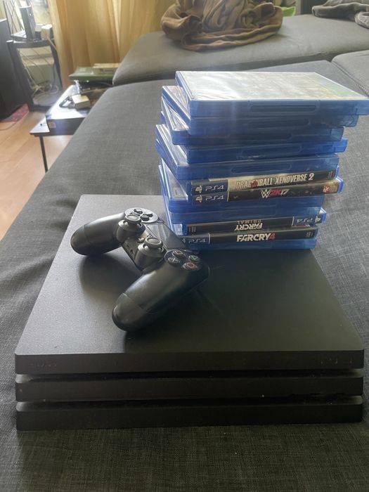 PlayStation 4 Pro 1TB +12 jocuri