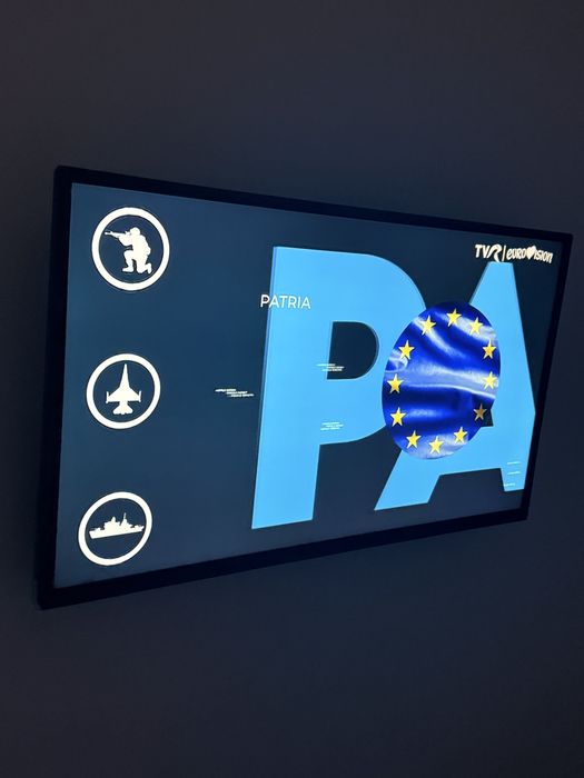 televizor hisense 106cm