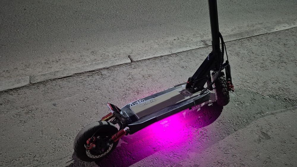 Продам  электросамокат куго кирин м4 про