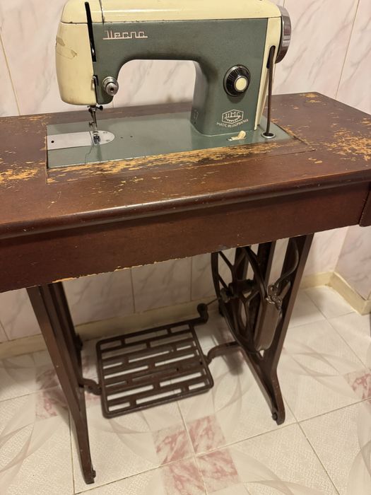 Masina de cusut Ileana