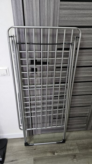 Сушилка для белья. Толстые прутья.