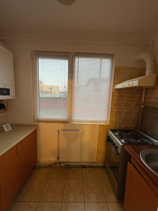 Închiriez apartament Micalaca