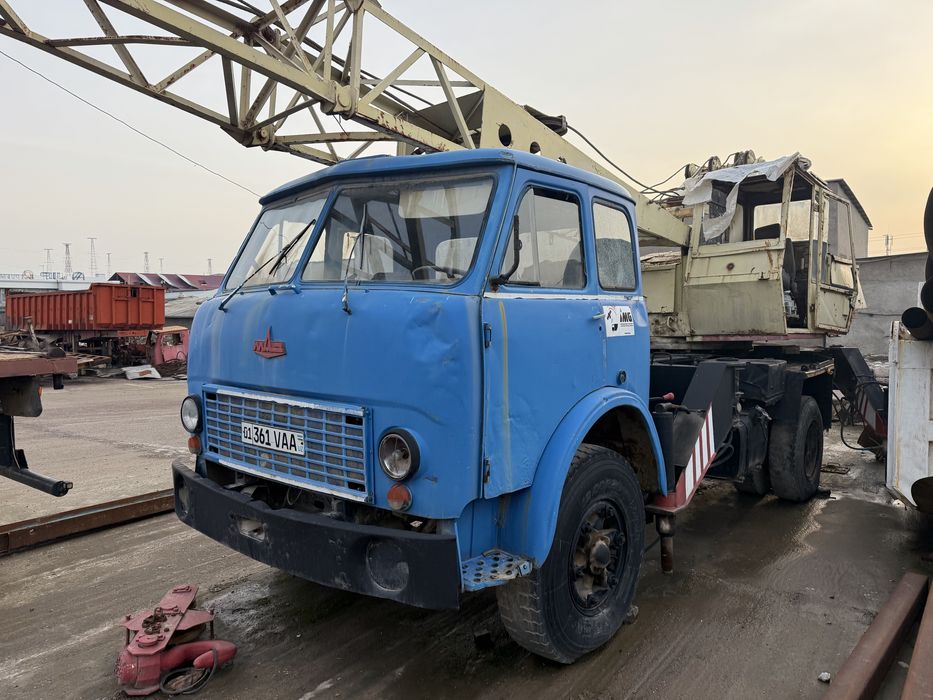 Автокран MAZ 16 тонна сотилади