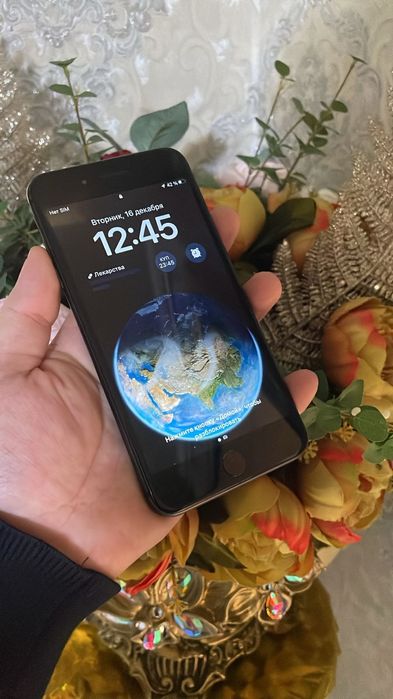 Продам Айфон 8+. 64Gb