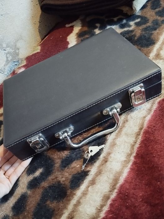 Продам покер настольный