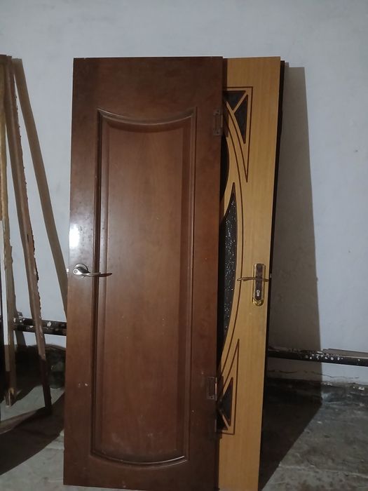 Продаётся дверь для дома 1,000тг