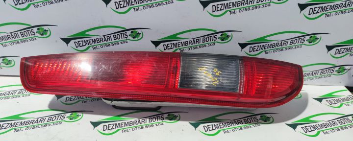 Lampa stop stanga pe aripa Ford Focus a 2-a generatie