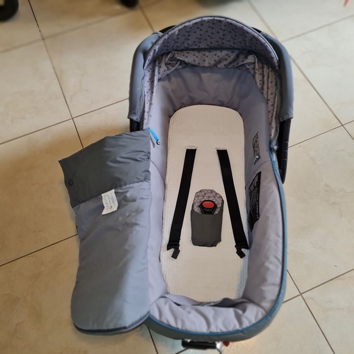 Set carucior+ landou+ scoica marca Concord Neo gri + CADOU ERGOBABY