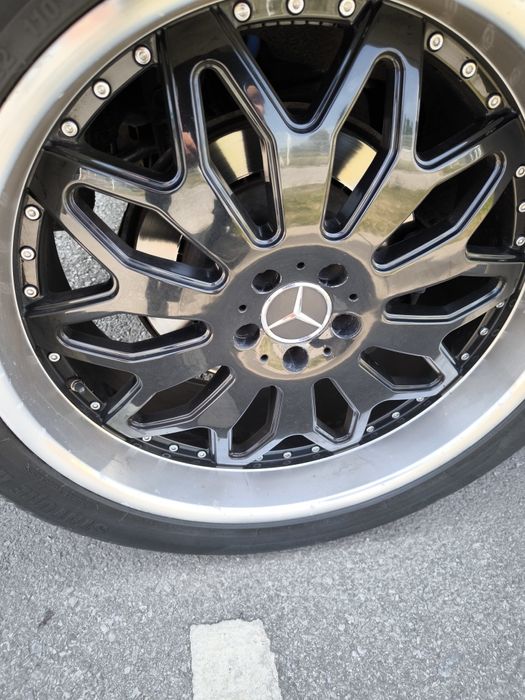 Летни гуми с джанти 22 черни с никелиран борд