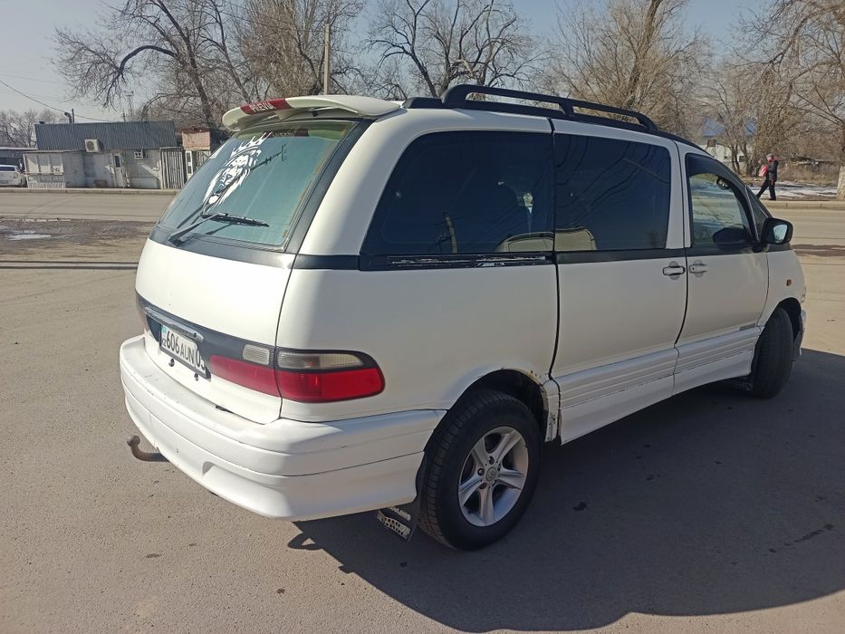 Тайота превия сатылады