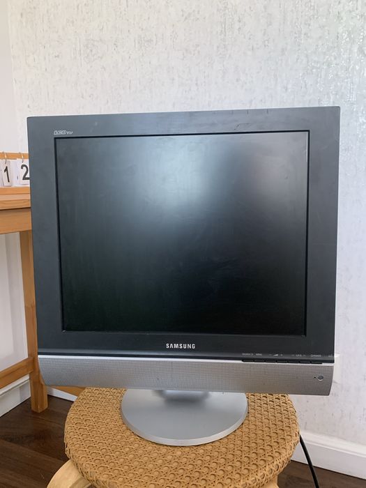 Телевизор samsung