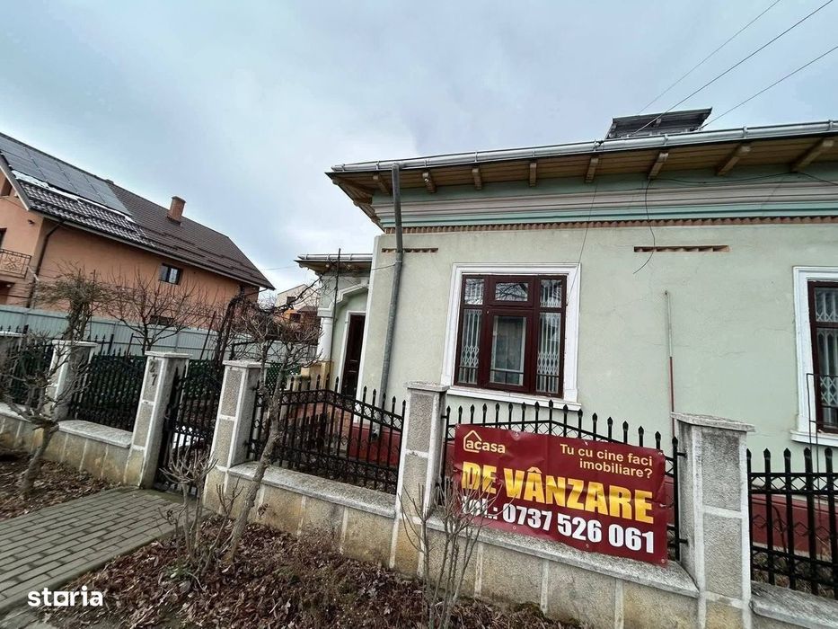 Casa in Roman, situata ultracentral, pretabila pentru spatiu comercial