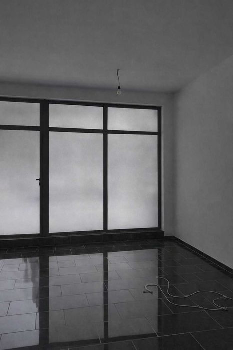 Дава се под наем Магазин в Пловдив, Южен - 70 кв.м за 947.58 € - Снимка #2