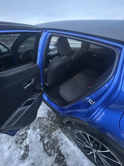 Toyota CH-R 1.8 Hybrid Bi-Tone