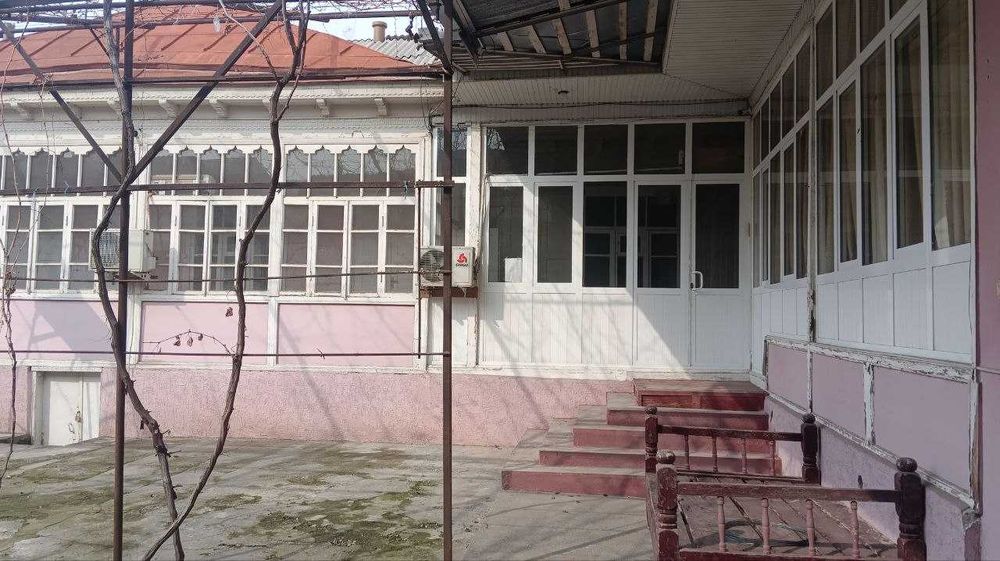 Уй сотилади 10 сотих 8 хона Пахтаобод