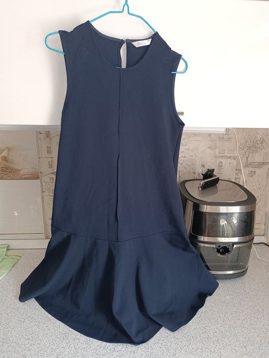 Продам школьный сарафан для девочки