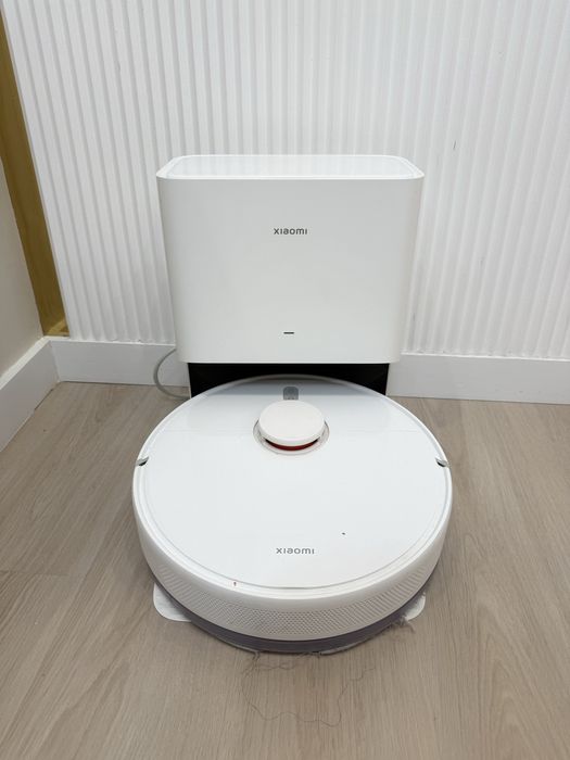 Продам робот пылесос.