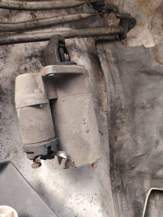 Стартер приора продам