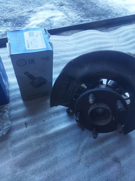 Продам запчасти Тойота РАФ 4