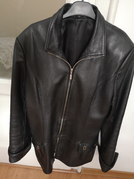 Продавам дамско яке от естествена кожа