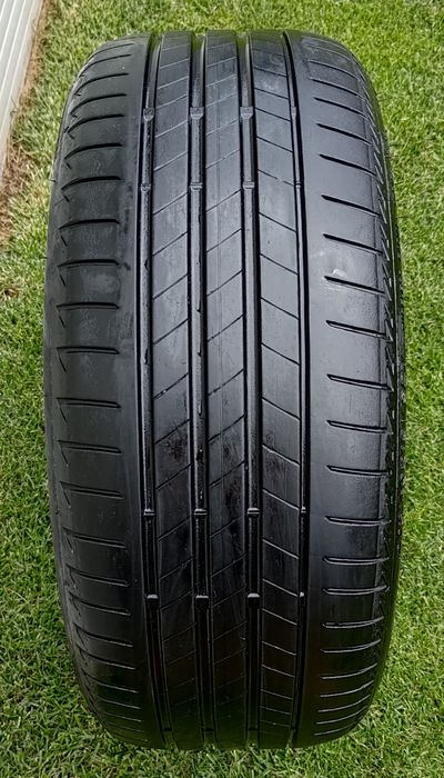 Anvelopele vara R18 Bridgestone T005