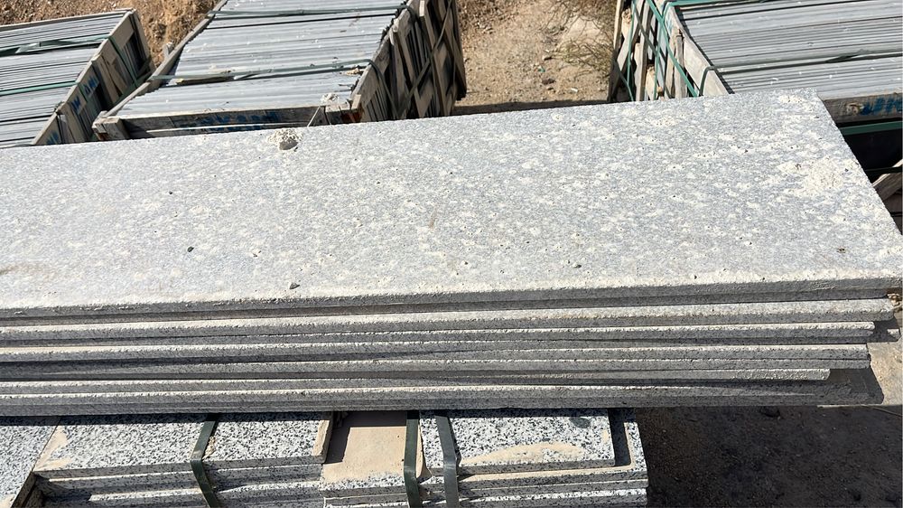 Лестница Гранит 1.55 длина ширина 0.35 Толщина 3мм цена за пагон метр