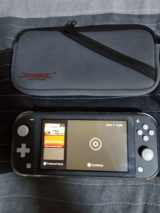 Nintendo Switch Lite gri – ecran impecabil, touchscreen functional