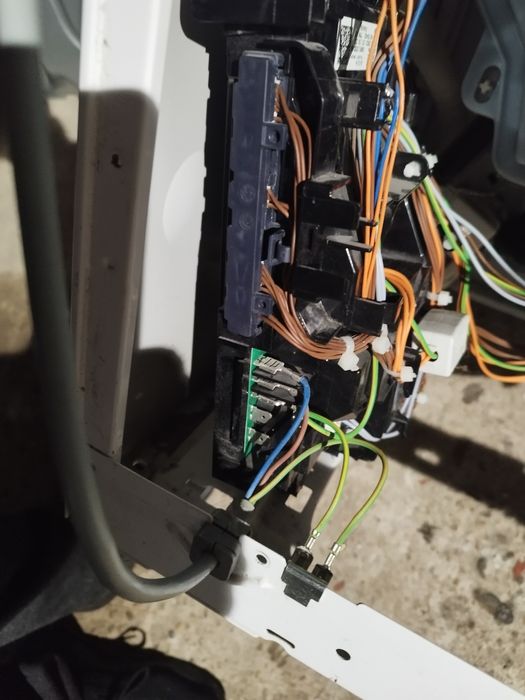 Reparatii mașini de spălat