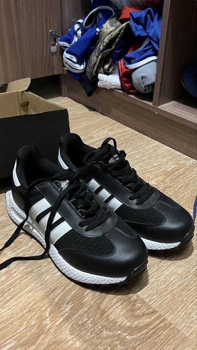 Кроссовки Adidas