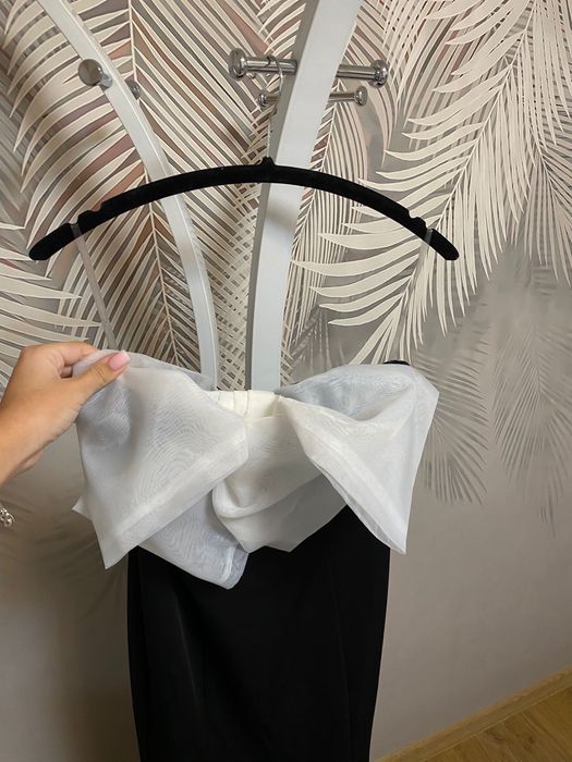 Vînd rochie elegantă