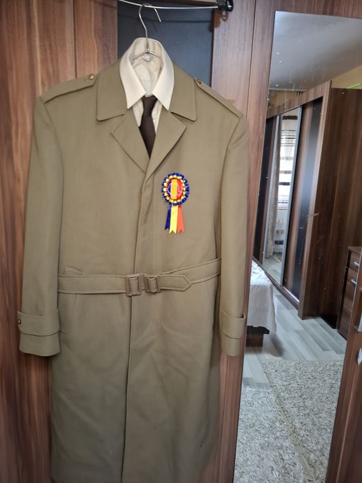Palton militar DEOSEBIT