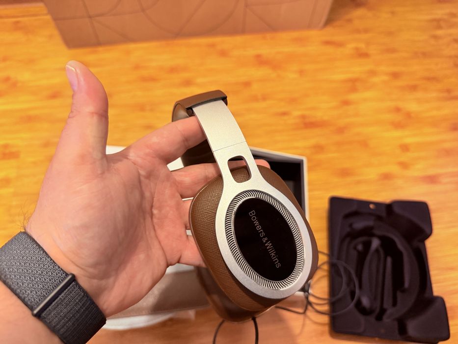 Casti Bowers & Wilkins P9 Signature, stare impecabila.