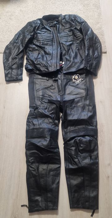 Мото екипиривка с  протектори