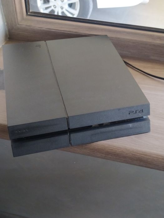 Playstation 4 ,пс 4 с дисками для Playstation 4 в прибавку!!!