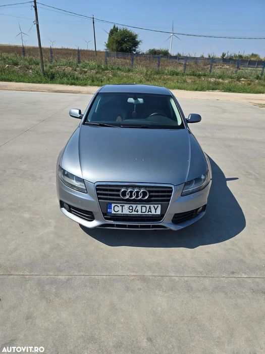 Vând Audi A4 B8 gri