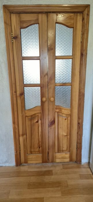 Продам деревянные двери