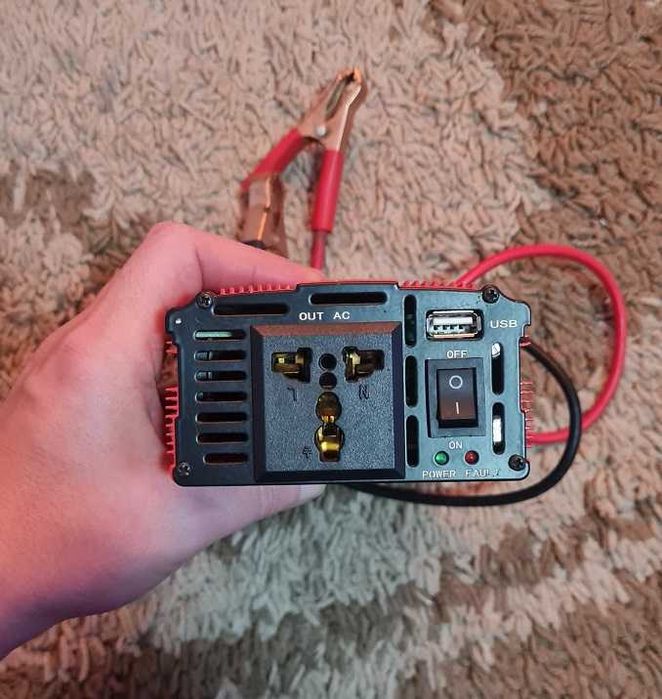 Invertor auto 12V la 220V, 1000W - livrez gratuit in Bucuresti