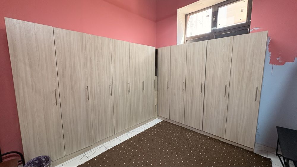 Срочно продается шкафы в раздевалку