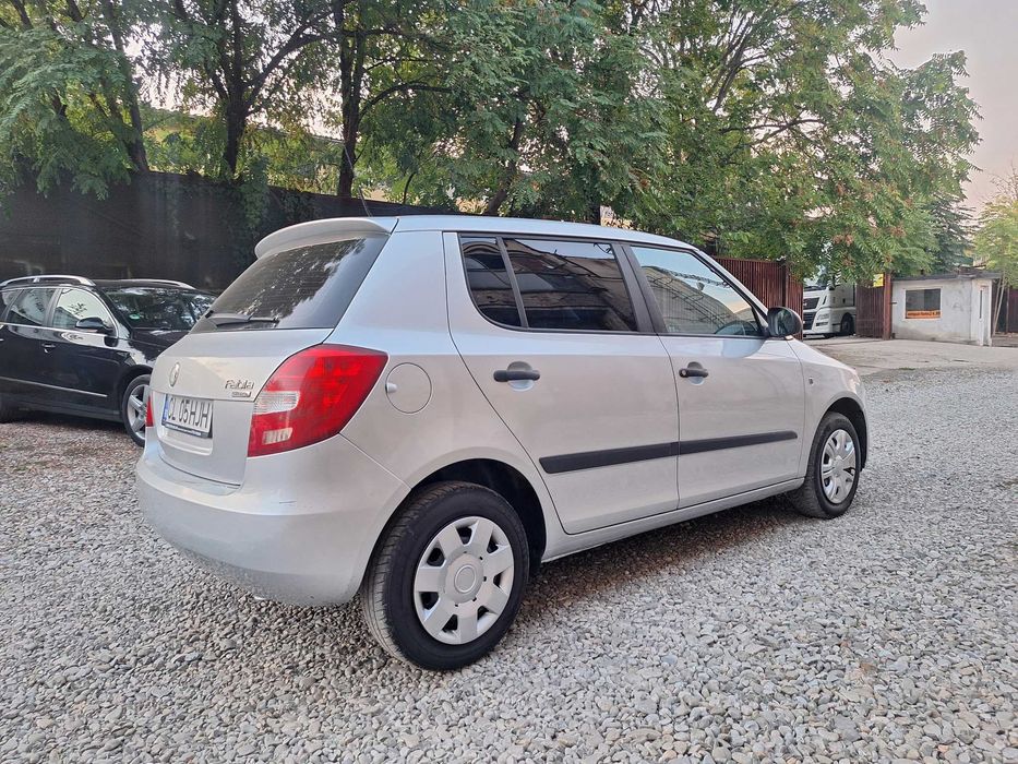 SKODA Fabia 2009 — imagine 4
