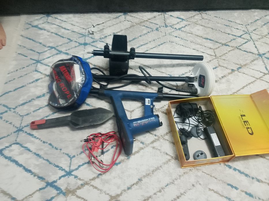 Продам Minelab золотоискатель