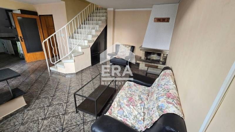 ЕРА ТЕРА предлага за продажба артистичен тристаен мезонет в един от на